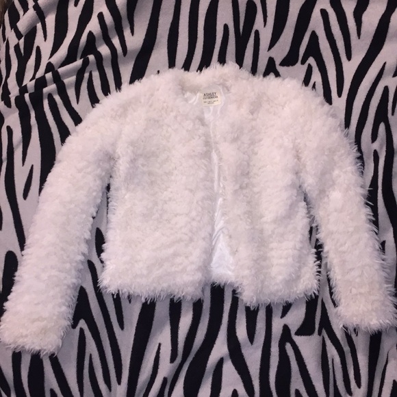 Ashley By 26 International Jackets & Blazers - white faux fur jacket